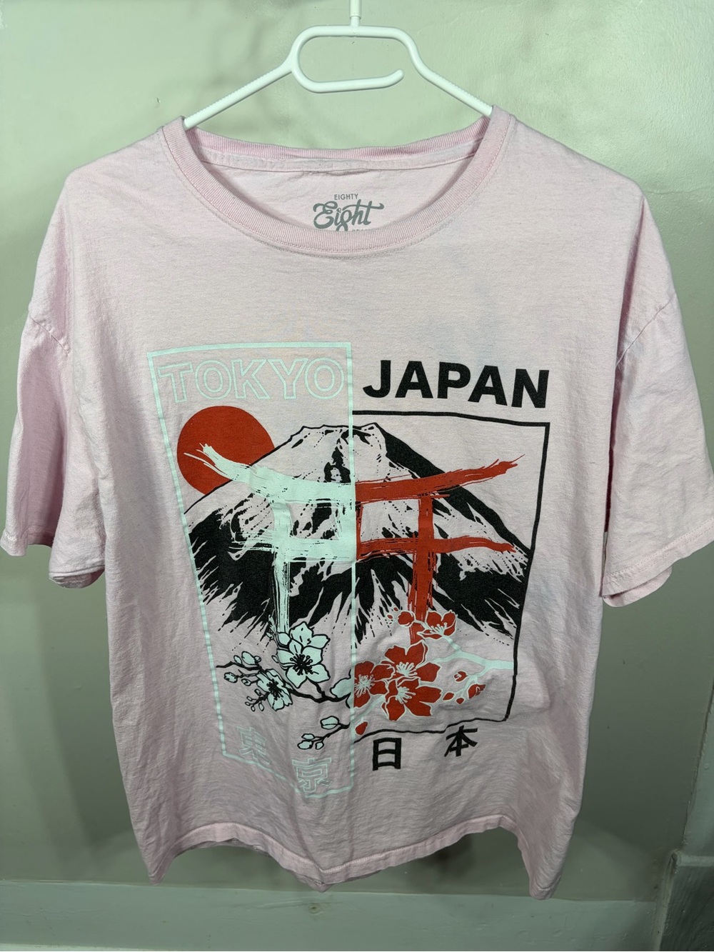Eighty Eight Tokyo Japan Graphic Tee Pink Mount Fuji Torii Gate‎ Streetwear
